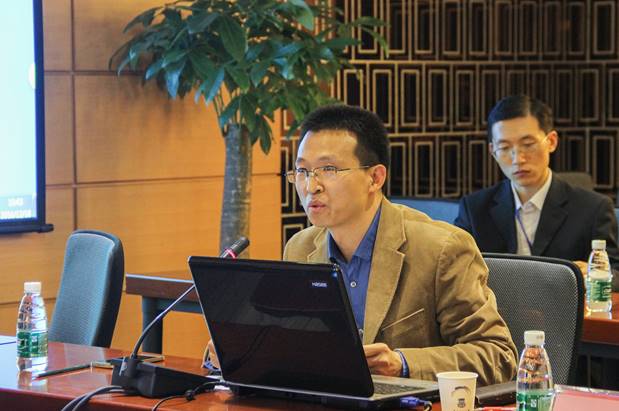 配圖22:華南師范大學(xué)教授商艷濤作第一組小組總結(jié)