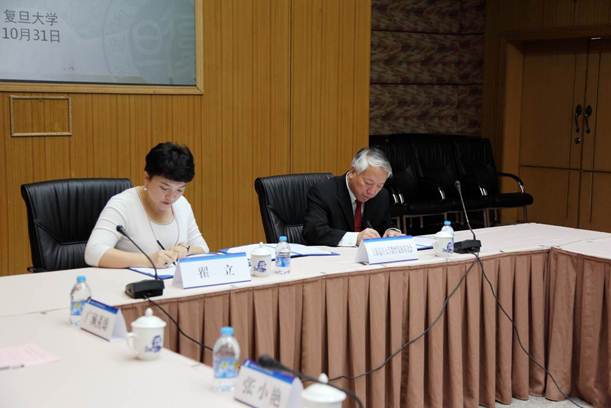 說明: E:\中心活動(dòng)照片\會(huì)議\20111031翟立基金會(huì)\20111031翟立基金會(huì)(選)\IMG_5121-5d.jpg