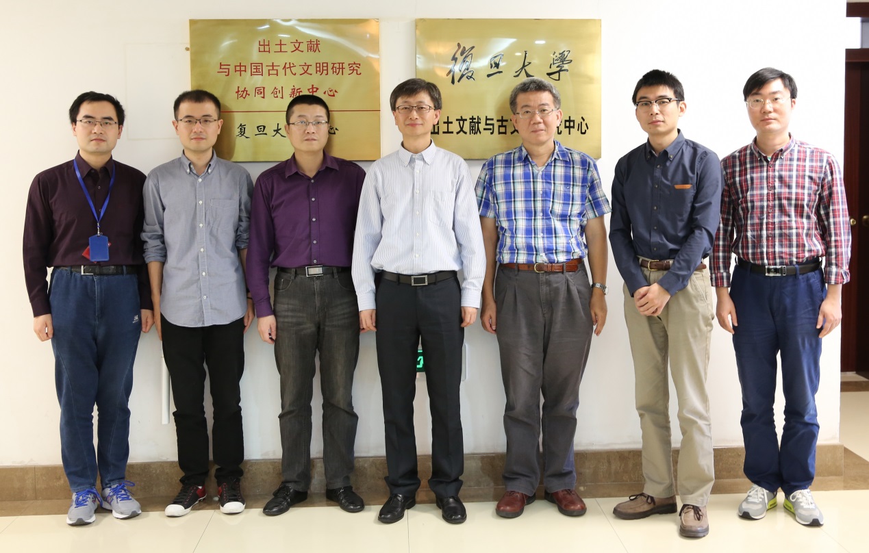 說明: W:\中心視頻音頻圖像資料（201509）\2015\講座\20151024趙彤先生講座\新聞?dòng)肻794C9011.JPG