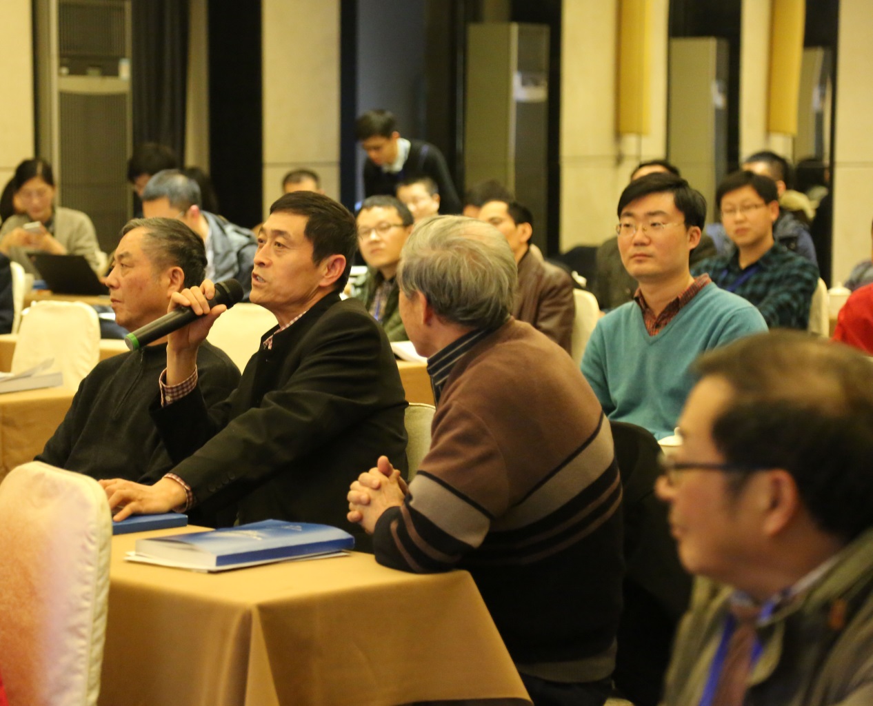 說明: D:\desktop\奉獻(xiàn) 收藏 發(fā)言.jpg