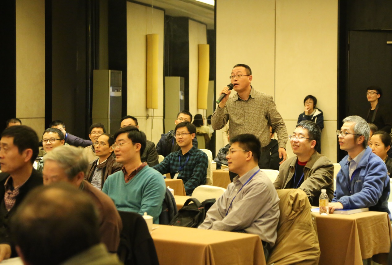 說明: D:\desktop\董珊 發(fā)言2.jpg